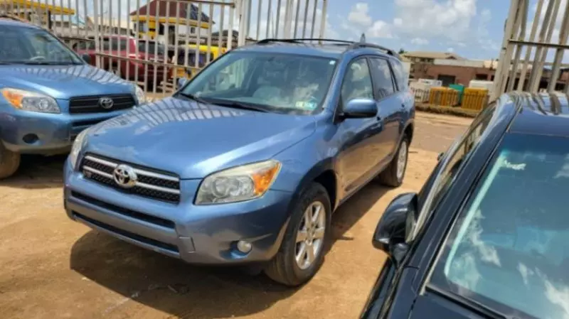 Toyota RAV4 - 2007