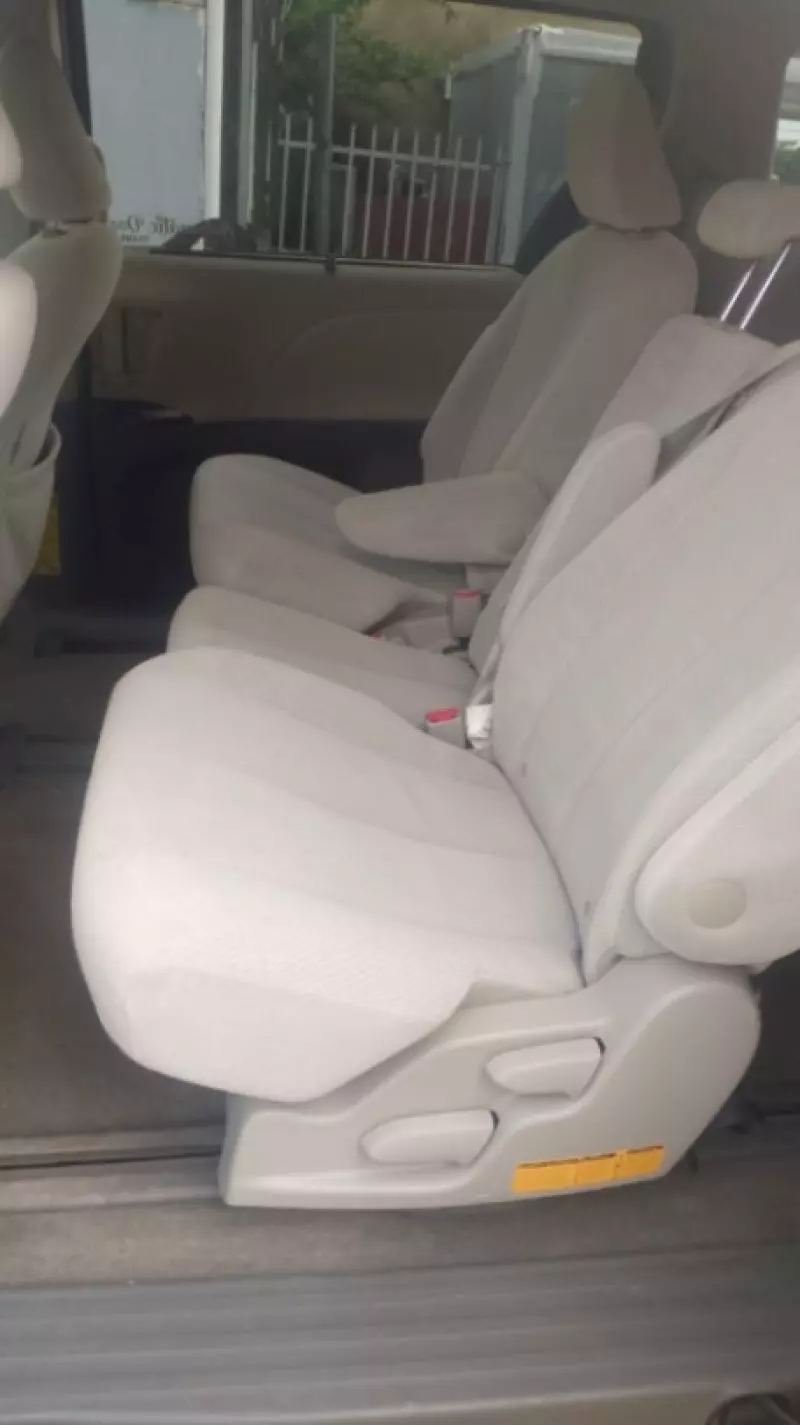 TOYOTA Sienna   - 2012