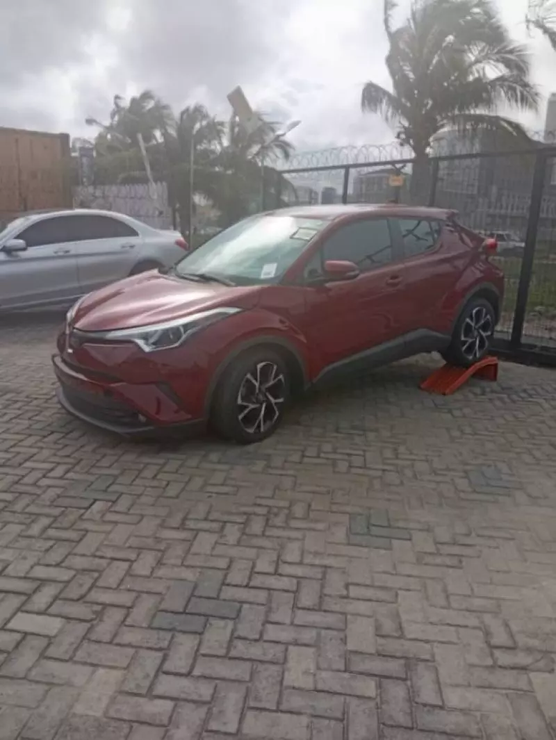 TOYOTA C-HR   - 2017