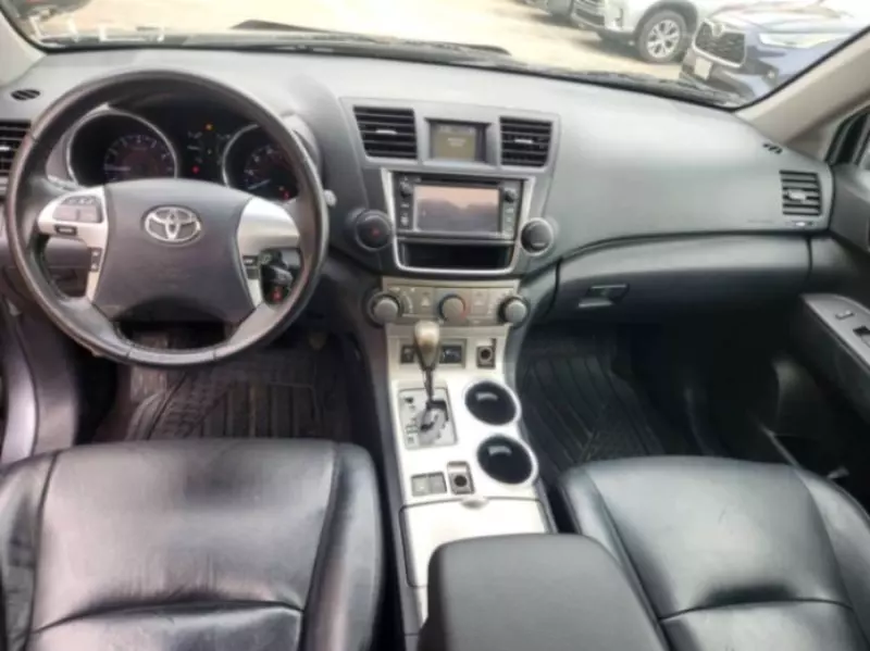 TOYOTA Highlander   - 2013