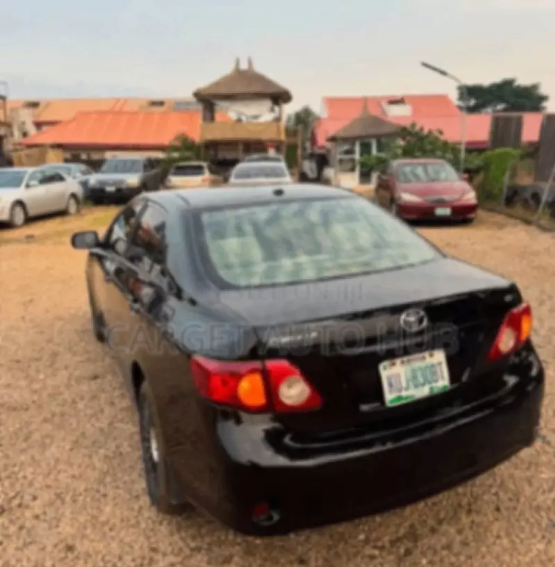 TOYOTA Corolla - 2009