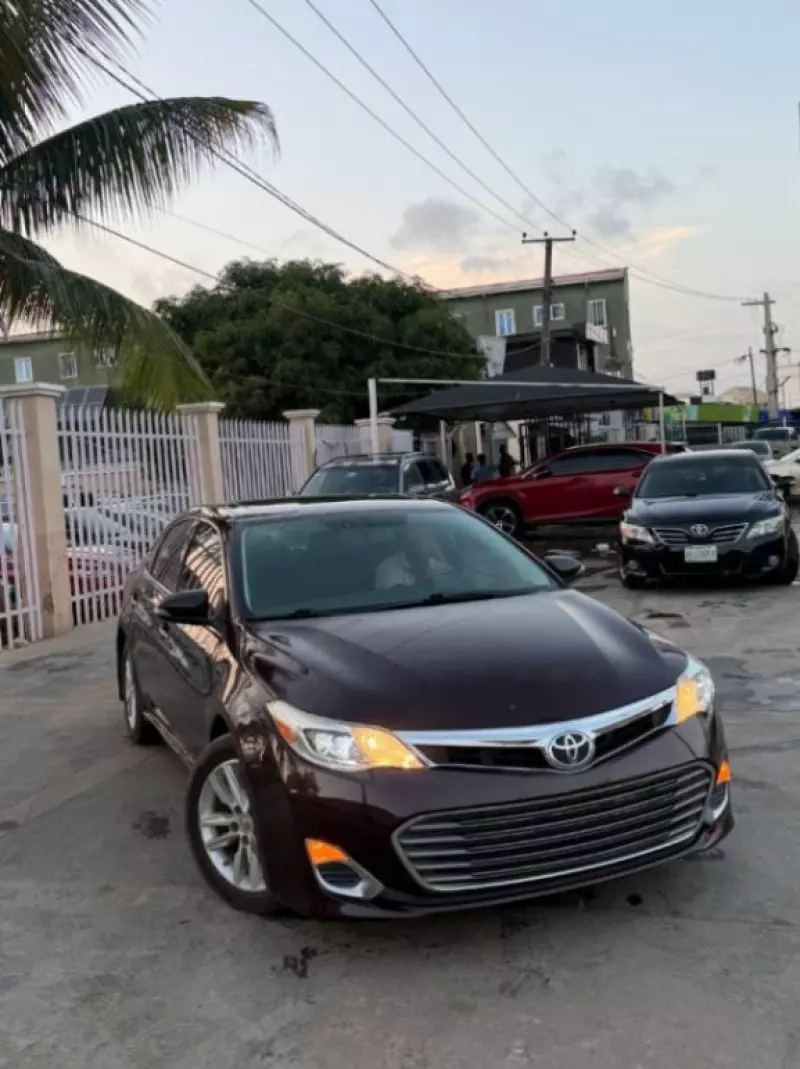 TOYOTA Avalon - 2014