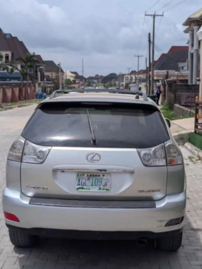 Lexus RX   - 2009