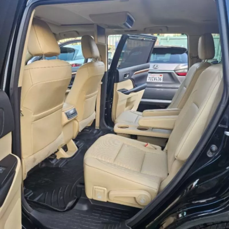 Toyota Highlander   - 2017