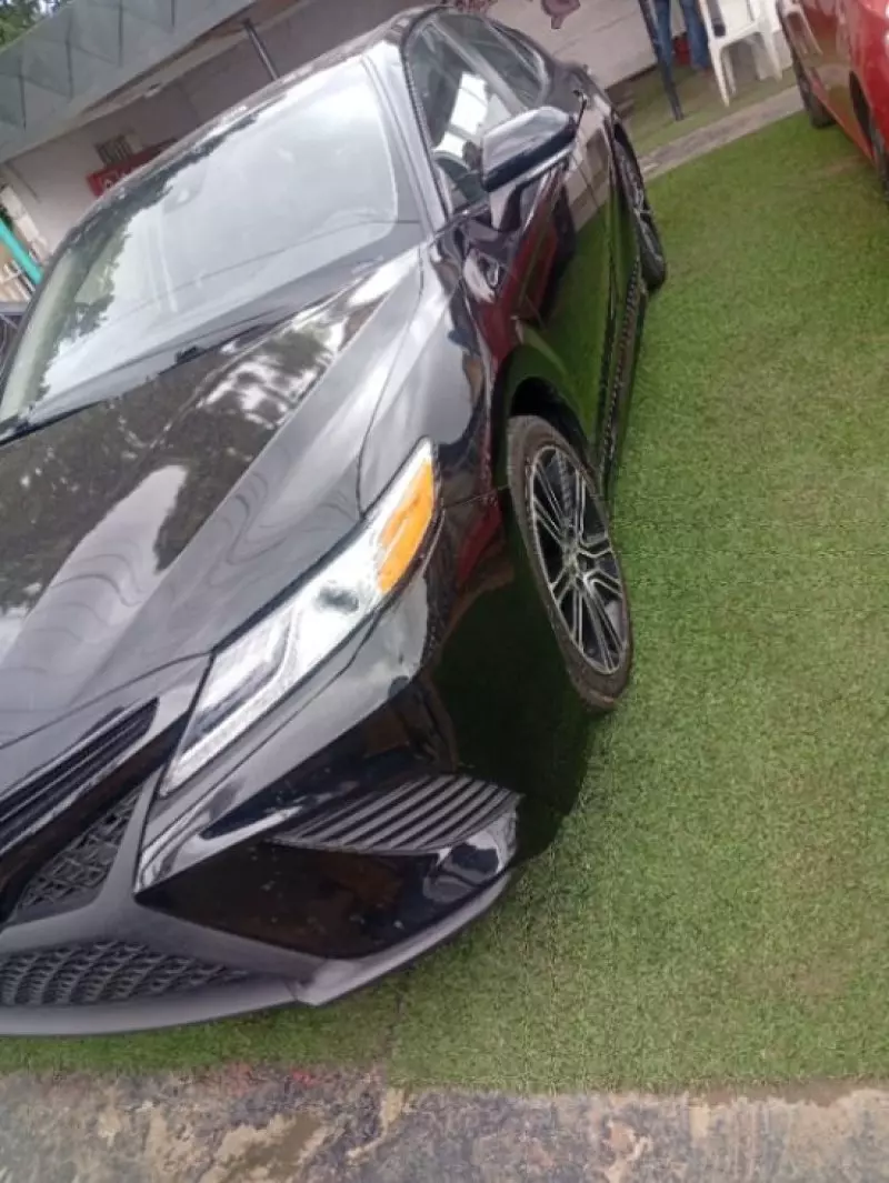 Toyota camry   - 2019