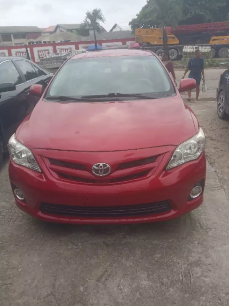 TOYOTA Corolla - 2011