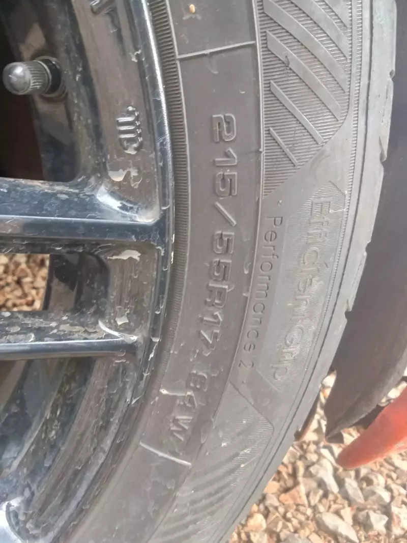 Toyota Auris   - 2012