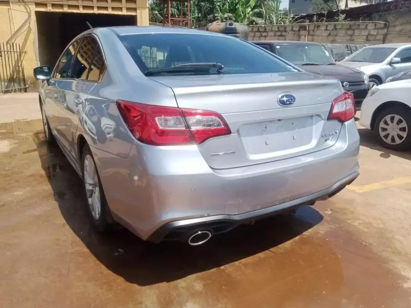 Subaru Legacy B4   - 2017