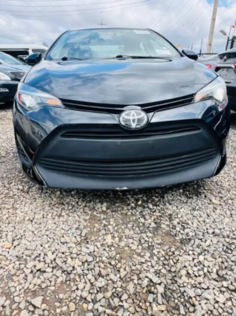 TOYOTA Corolla - 2017