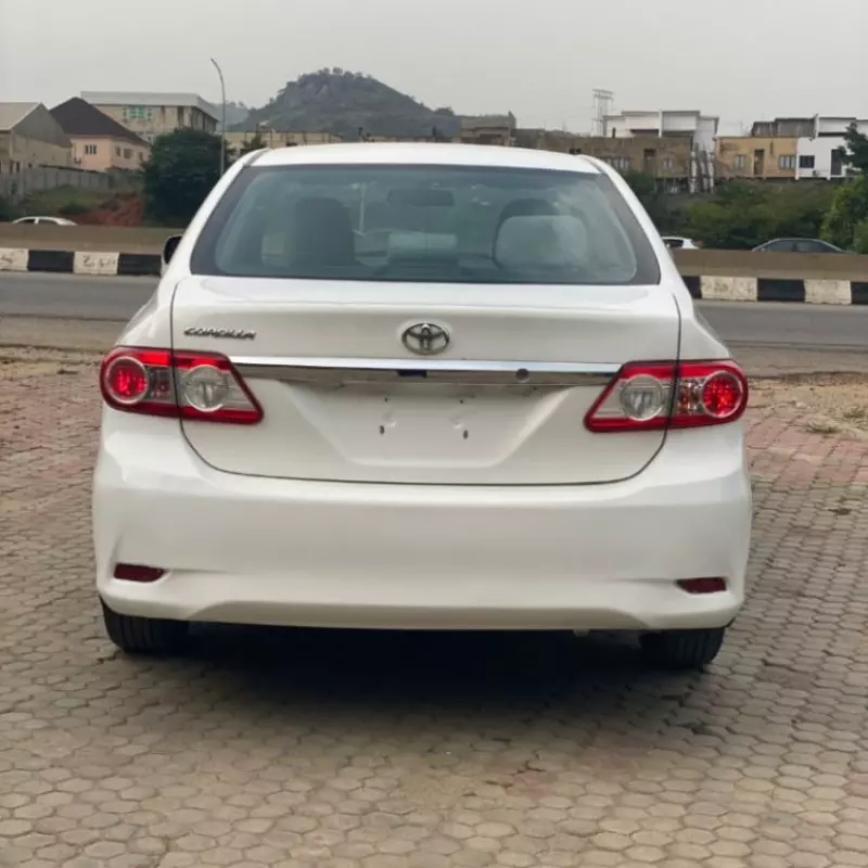 TOYOTA Corolla - 2013