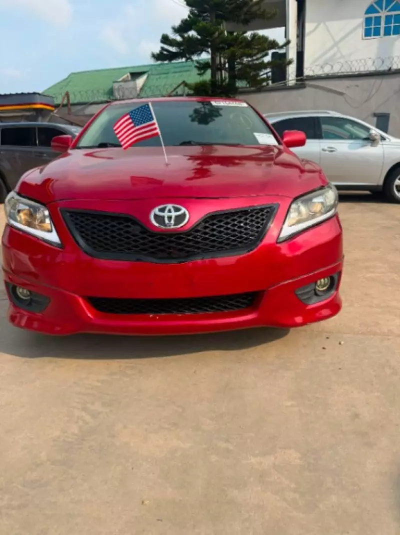 TOYOTA Camry   - 2011