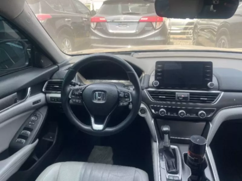 Honda Accord   - 2018