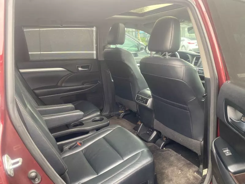 Toyota Highlander   - 2018