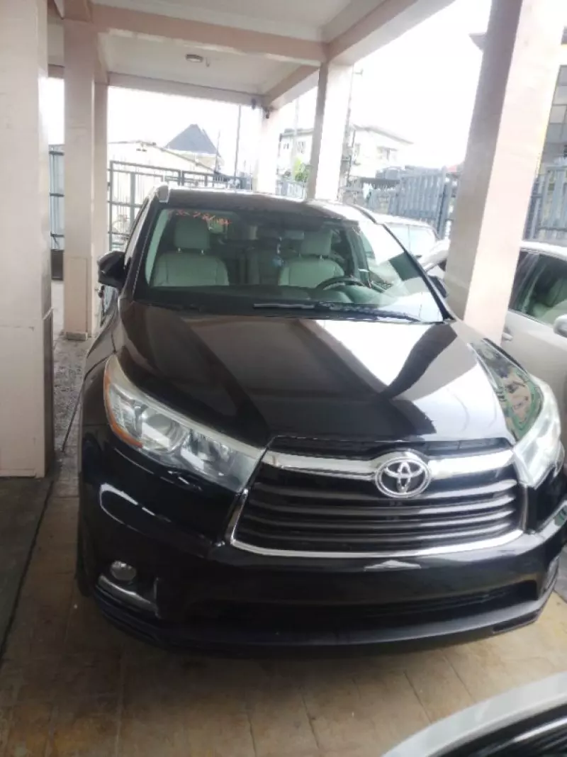 Toyota Highlander   - 2015