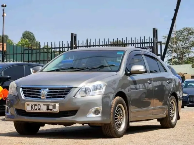 Toyota Premio    - 2011