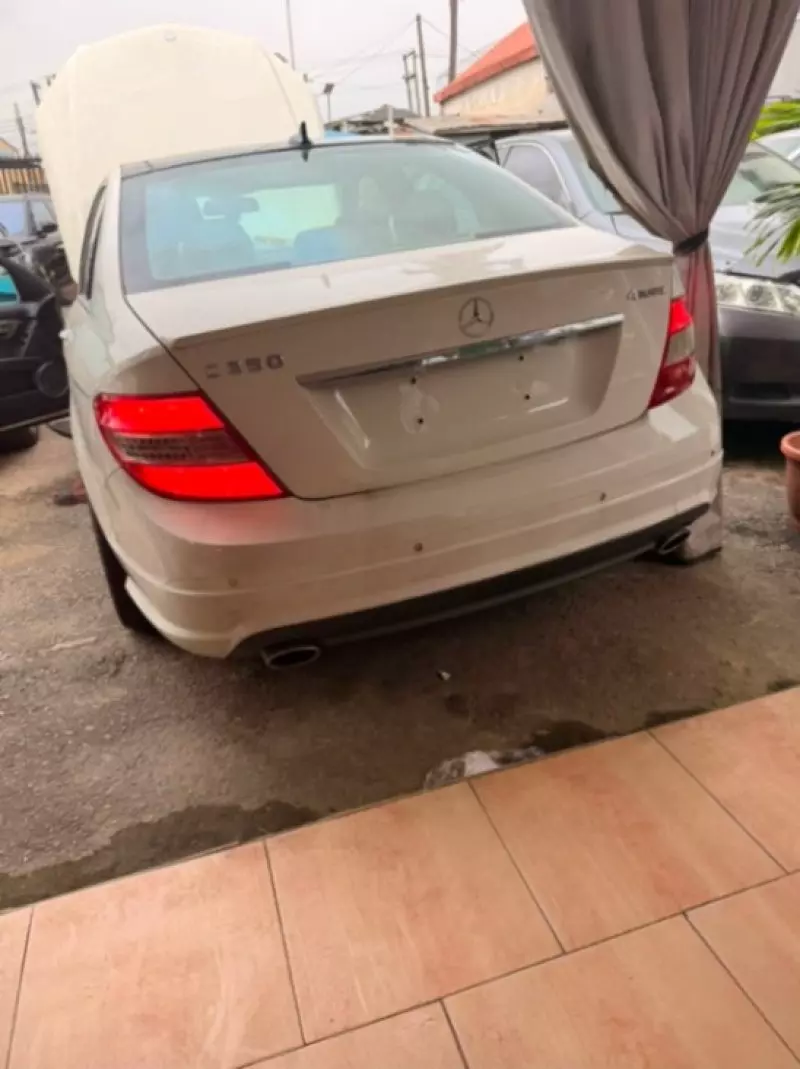 Mercedes-Benz C-Class - 2011
