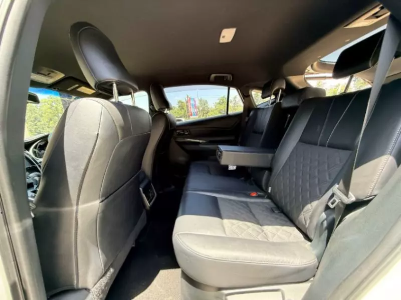 Toyota Harrier   - 2018