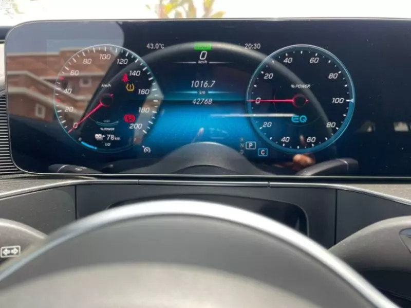 Mercedes-Benz EQC400   - 2021