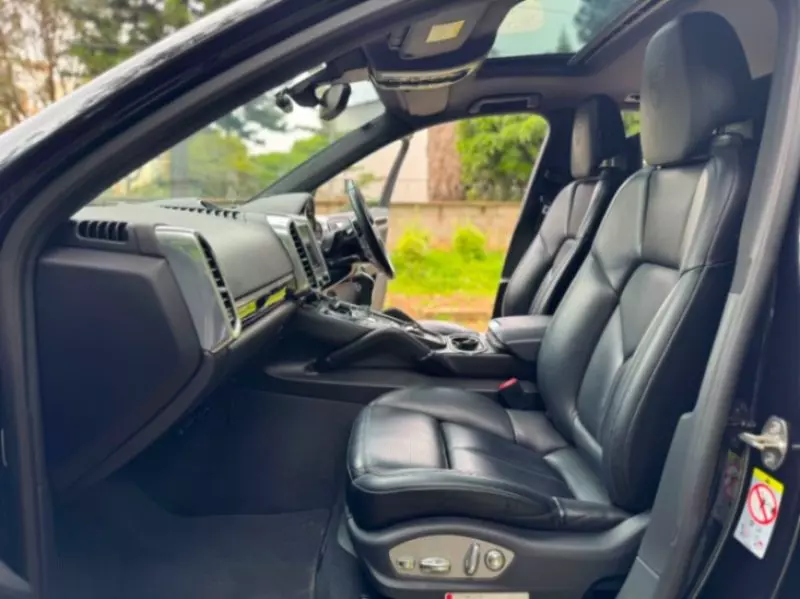 PORSCHE Cayenne   - 2018