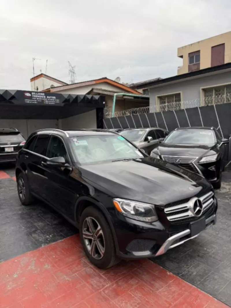 Mercedes-Benz GLC 300   - 2019