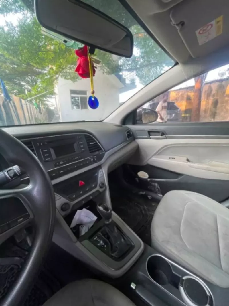 Hyundai Elantra   - 2017