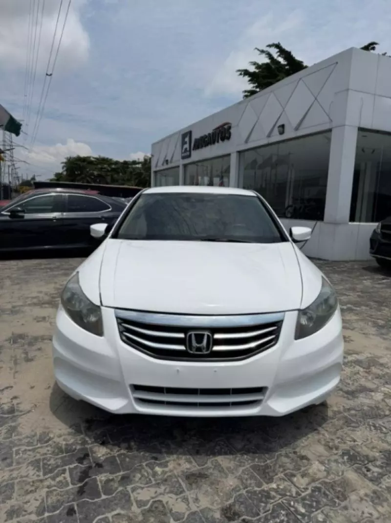 Honda Accord   - 2012
