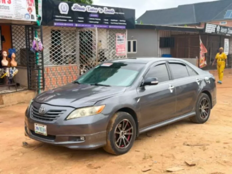 TOYOTA Camry - 2009