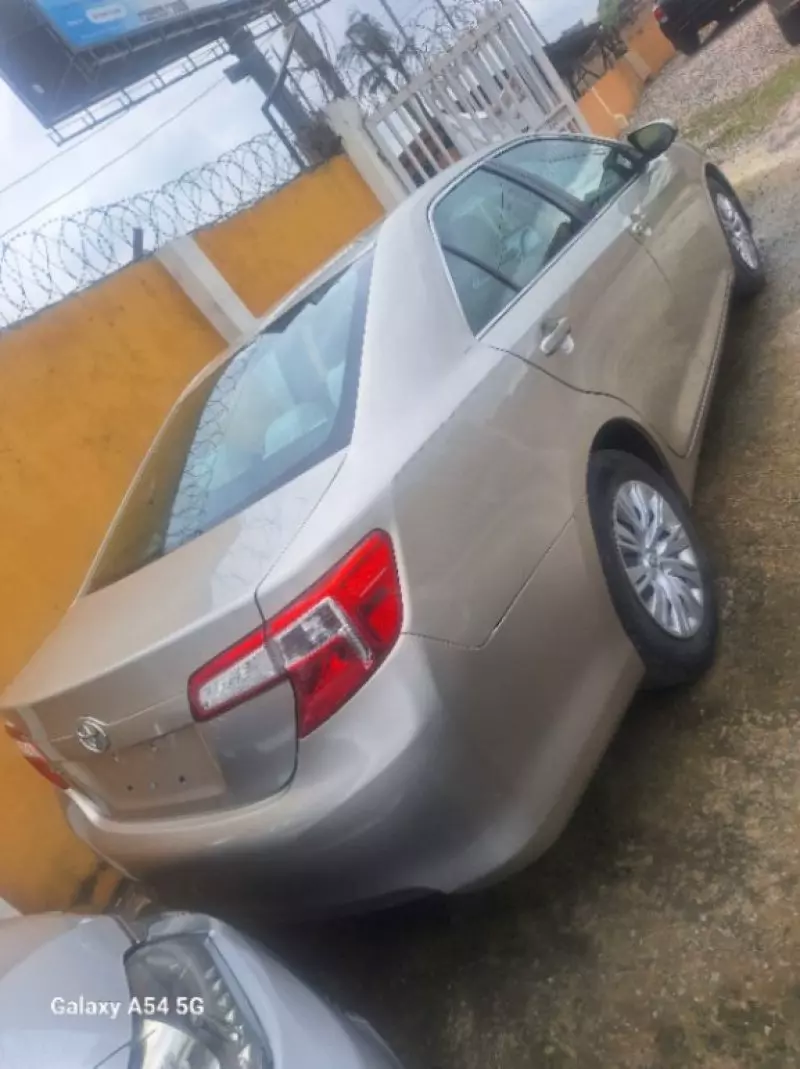 TOYOTA Camry   - 2014