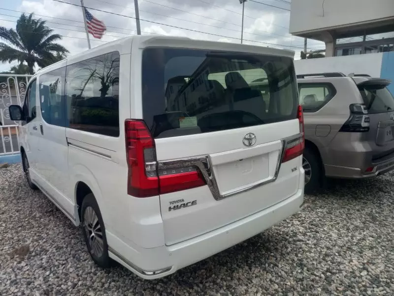 Toyota Hiace   - 2023