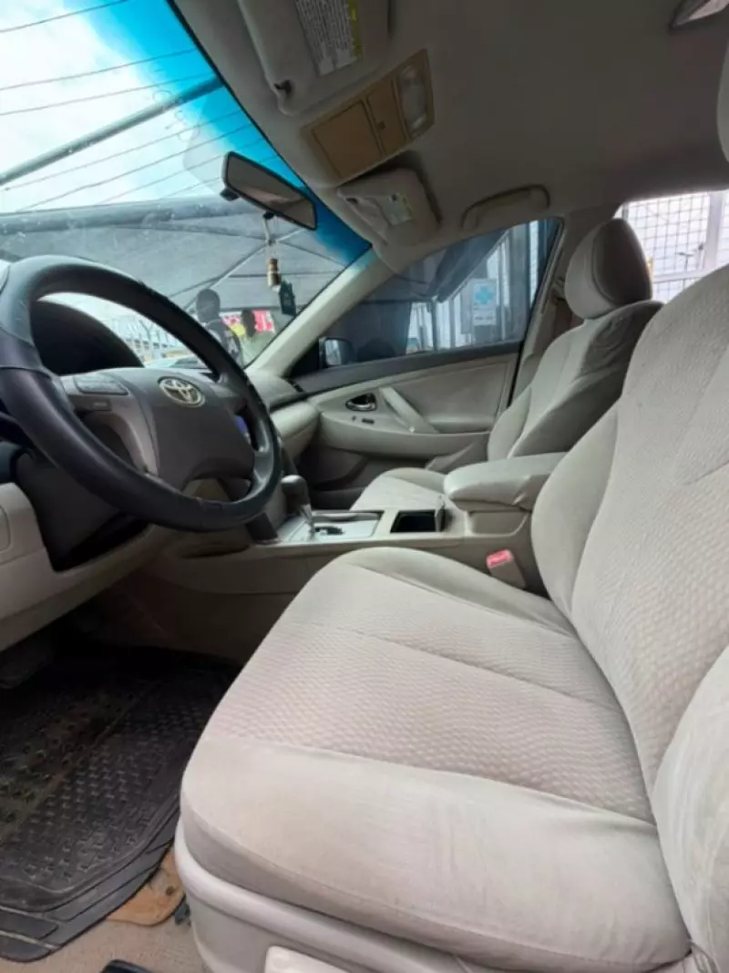 TOYOTA Camry - 2011
