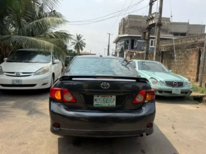 Toyota Corolla - 2010