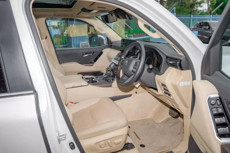 TOYOTA LAND CRUISER 300 LC300   - 2023