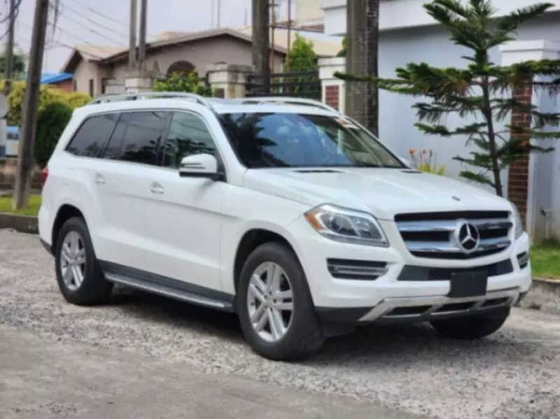 Mercedes-Benz 450 - 2014