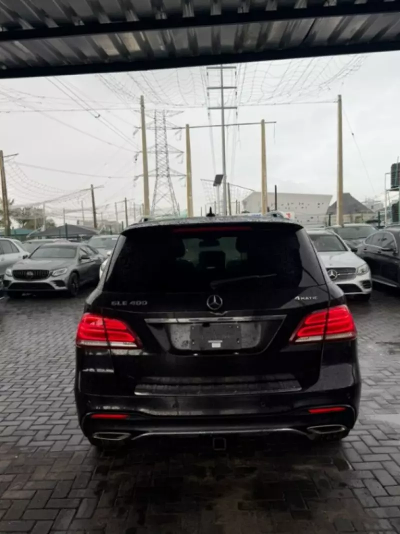 Mercedes-Benz GLE 400   - 2016