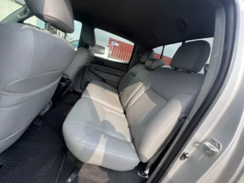 Toyota Tacoma   - 2012