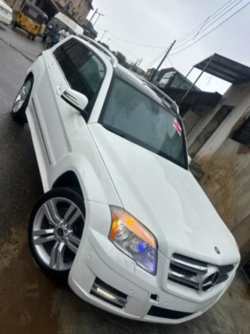 Mercedes-Benz Glk-class   - 2011