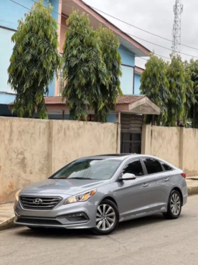 Hyundai Sonata   - 2016