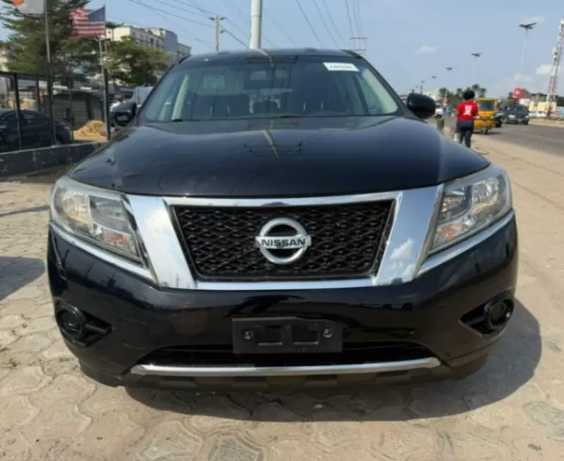 Nissan Pathfinder   - 2014