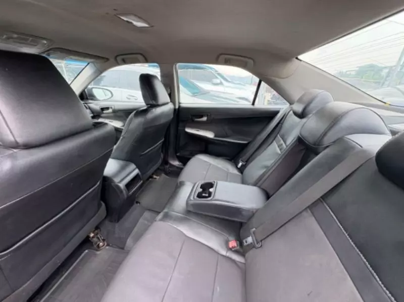 TOYOTA Camry - 2012
