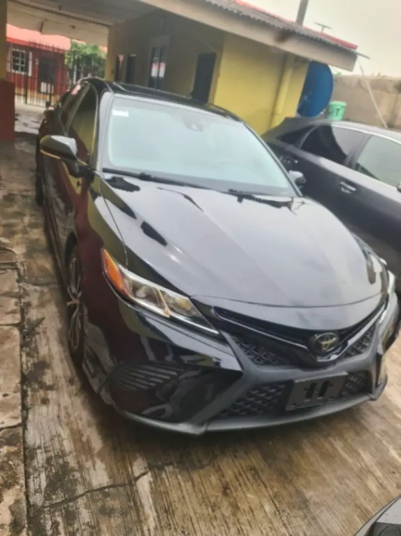 TOYOTA Camry   - 2018