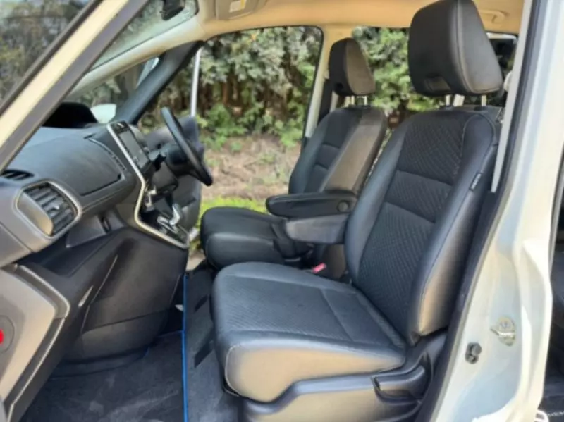 Nissan Serena   - 2019