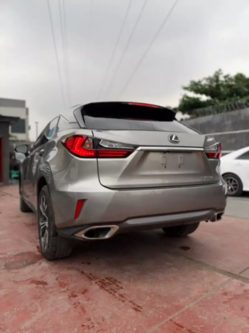 Lexus RX   - 2017