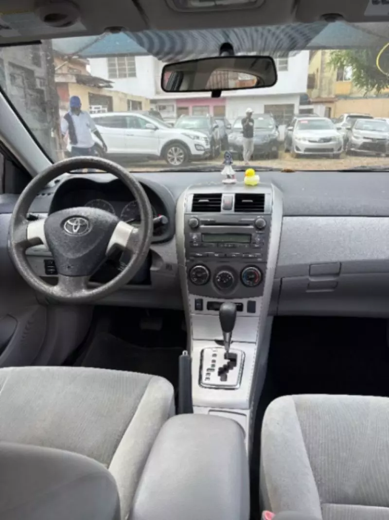 Toyota Corolla   - 2011