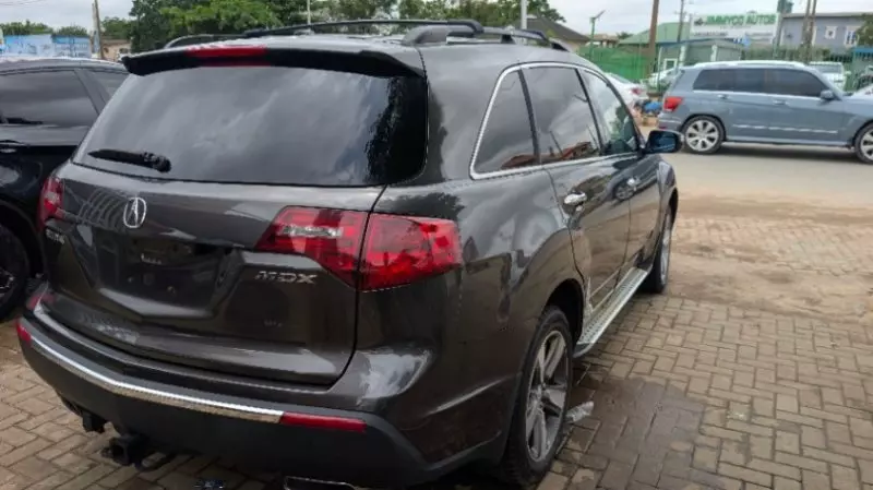 Acura MDX - 2010
