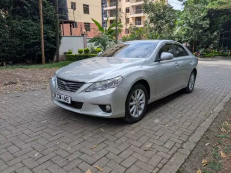TOYOTA Mark X - 2012