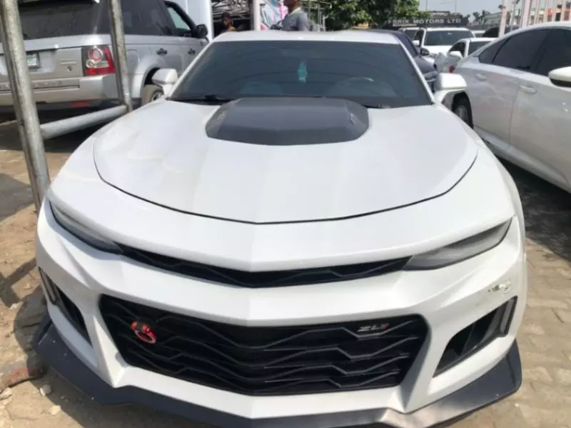 Chevrolet Camaro   - 2020