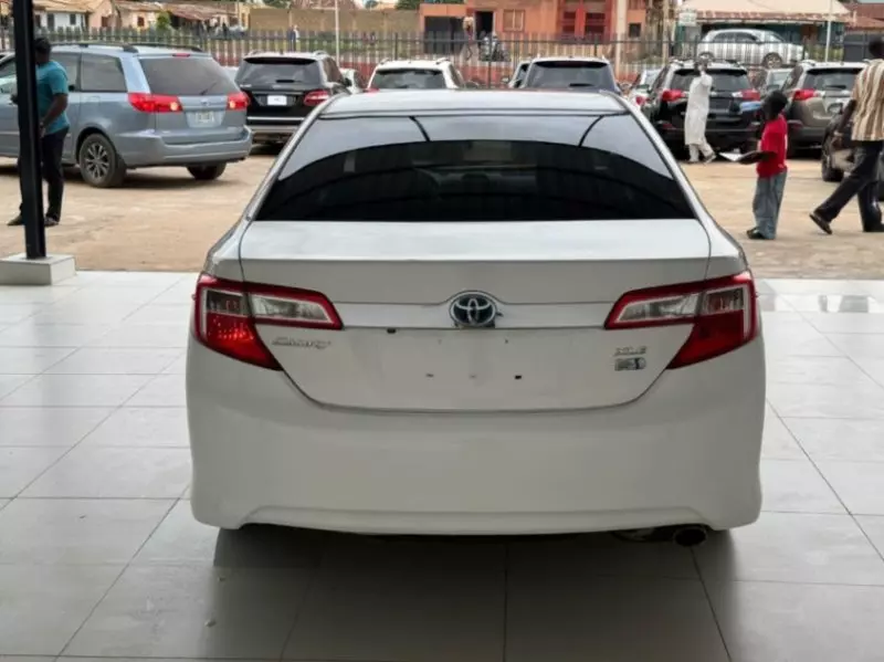 TOYOTA Camry   - 2014