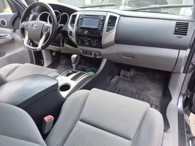 TOYOTA Tacoma - 2015