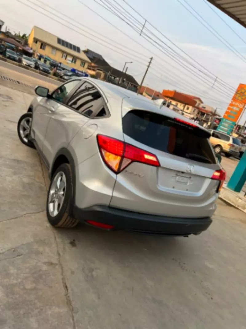 Honda HR-V   - 2016