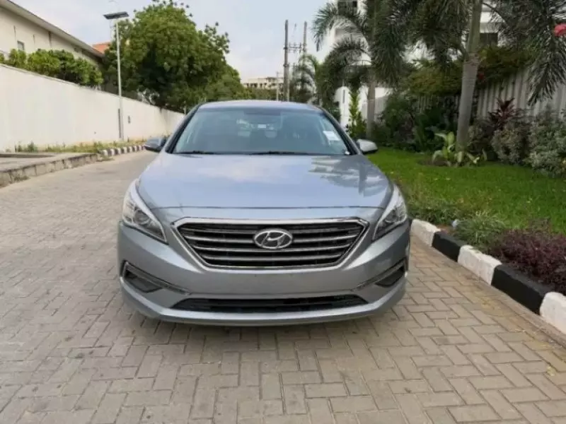 Hyundai Sonata   - 2016